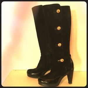 Gorgeous suede Fendi boots